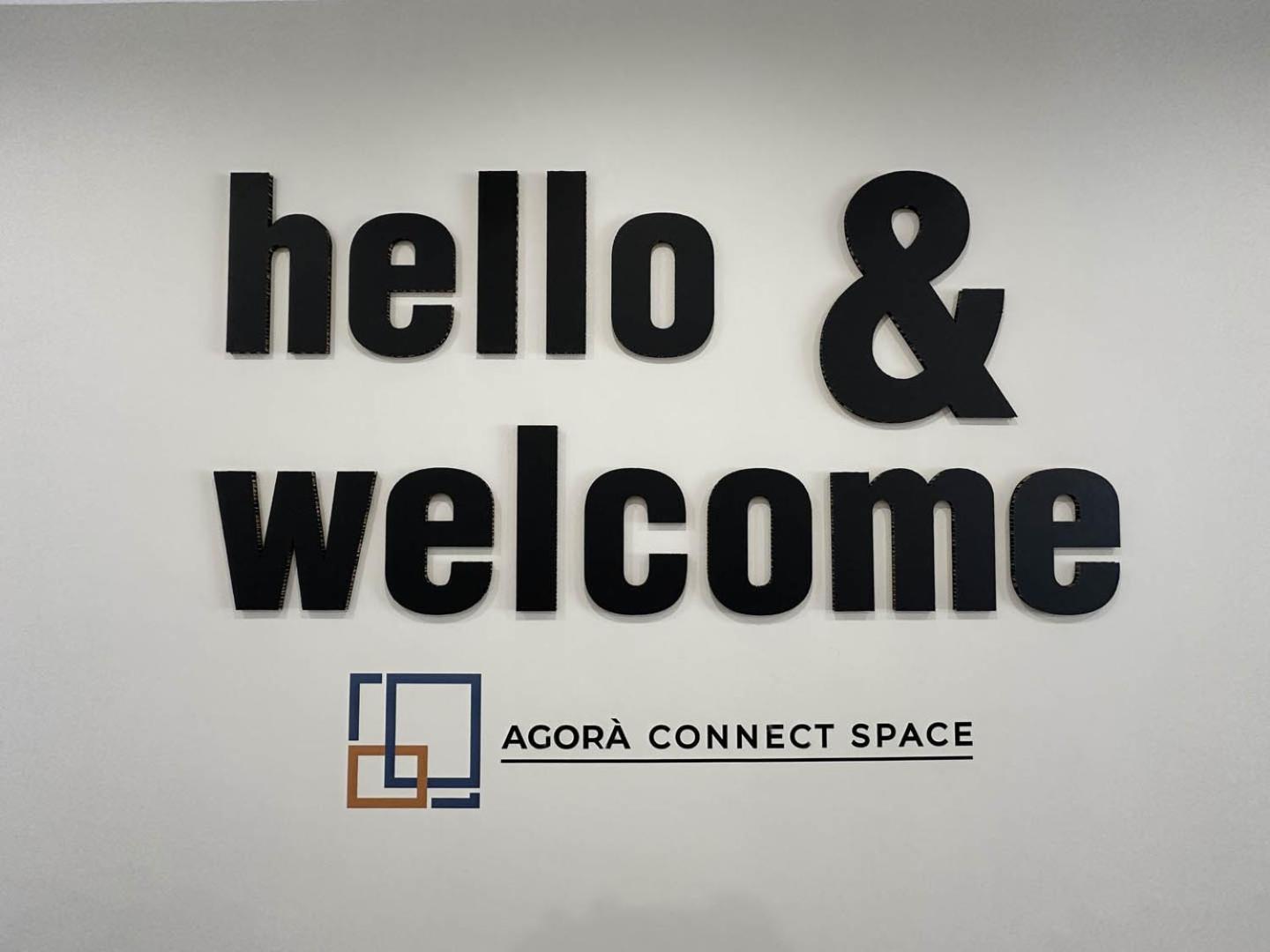 Agora Connect Space 布林迪西 外观 照片