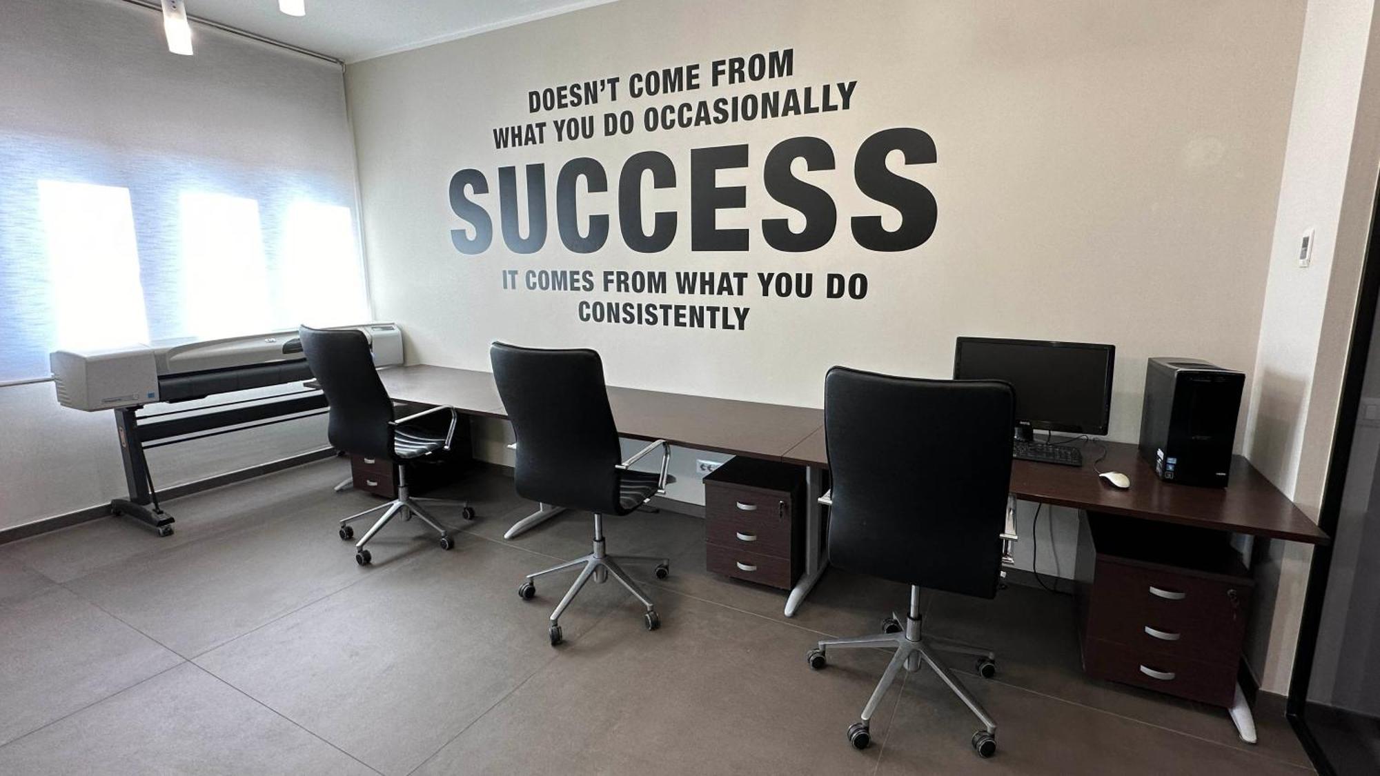 Agora Connect Space 布林迪西 外观 照片